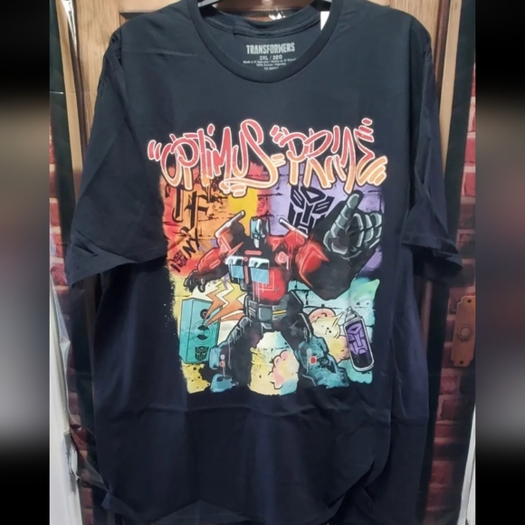 Transformers Optimus Prime Black With Colorful Graphic T-shirt Size Small NWT - Picture 6 of 10